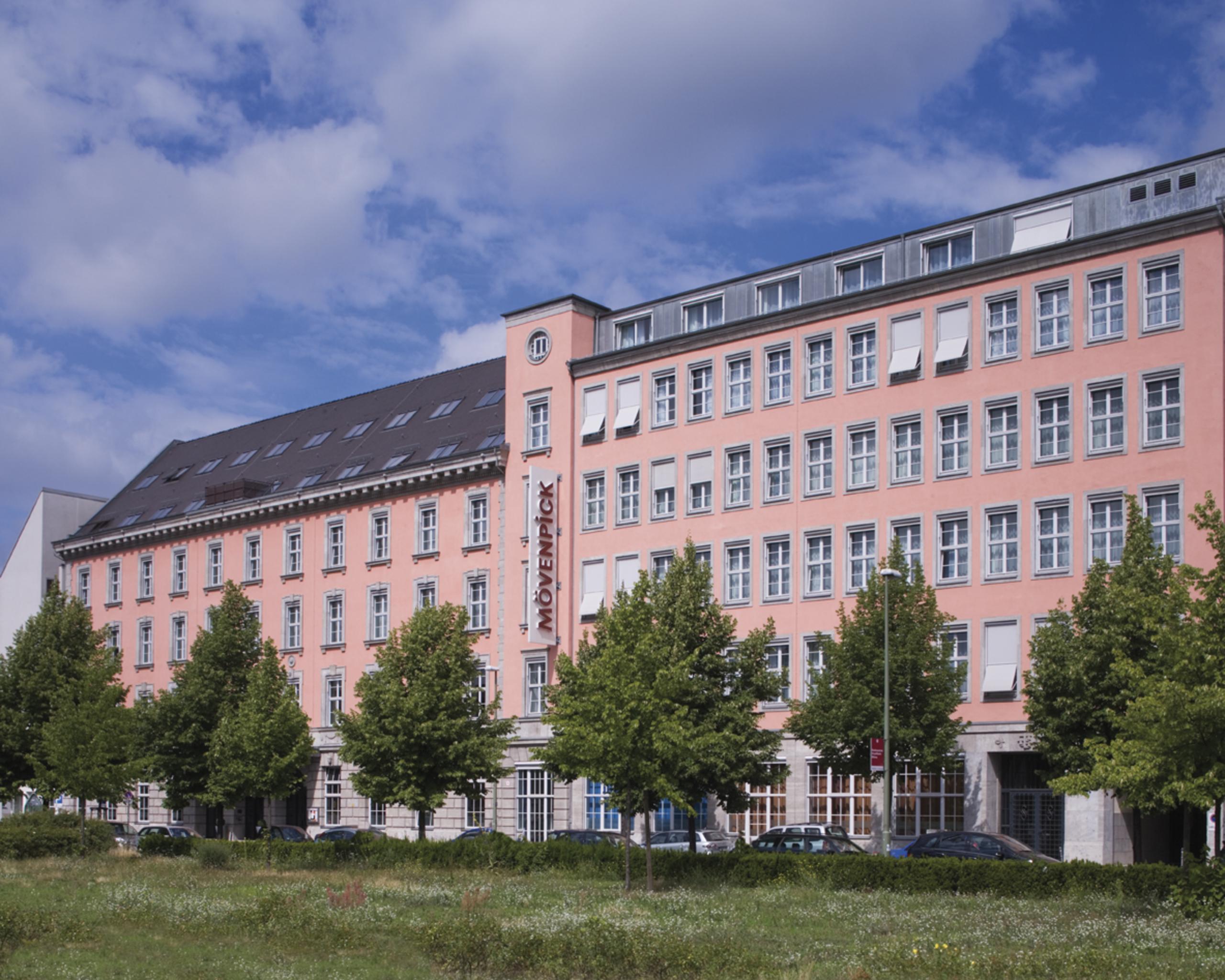 Movenpick Hotel Berlin Am Potsdamer Platz Exterior photo